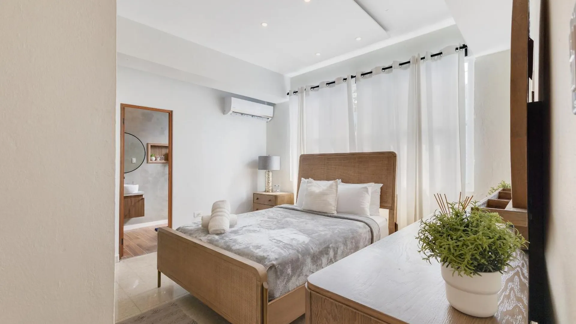 빌라 Amazing Group Home Near Beach, Nightlife For 18 산후안