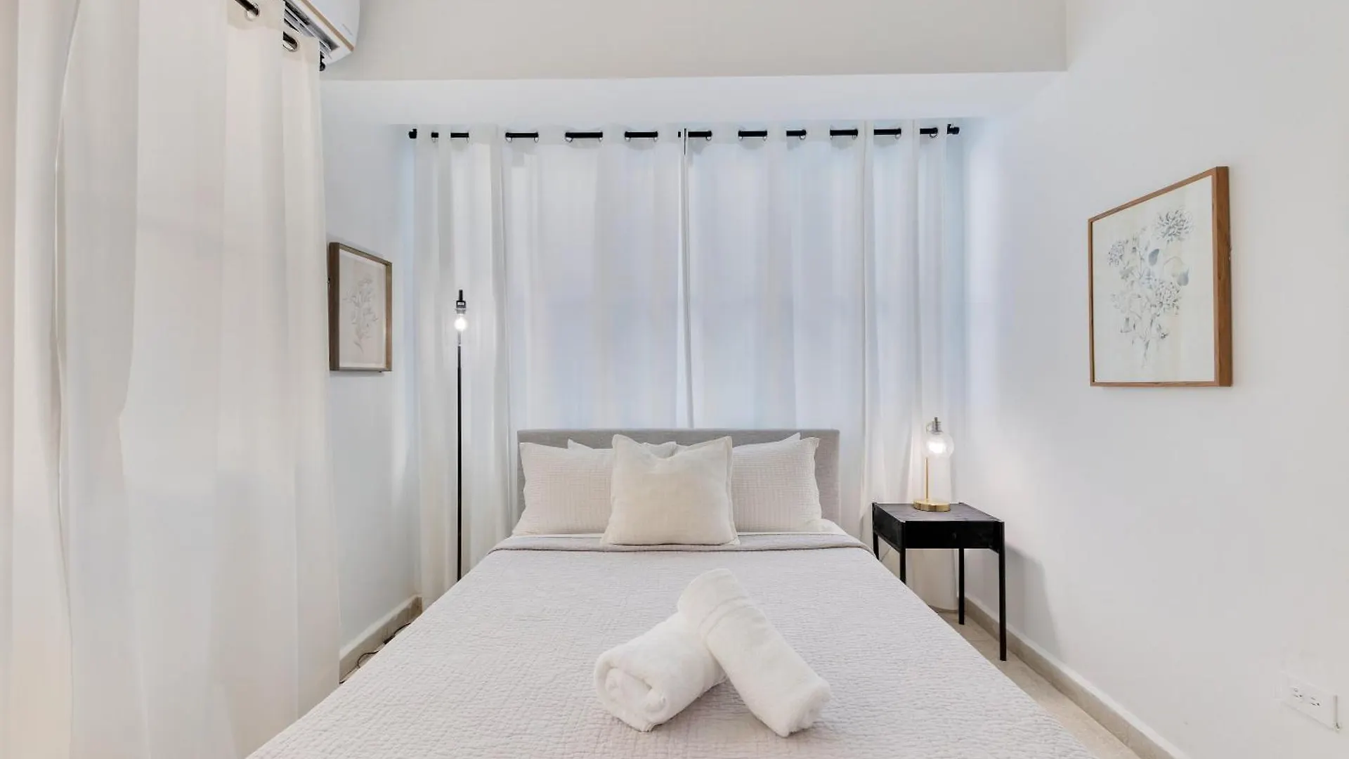 Amazing Group Home Near Beach, Nightlife For 18 산후안 0*,