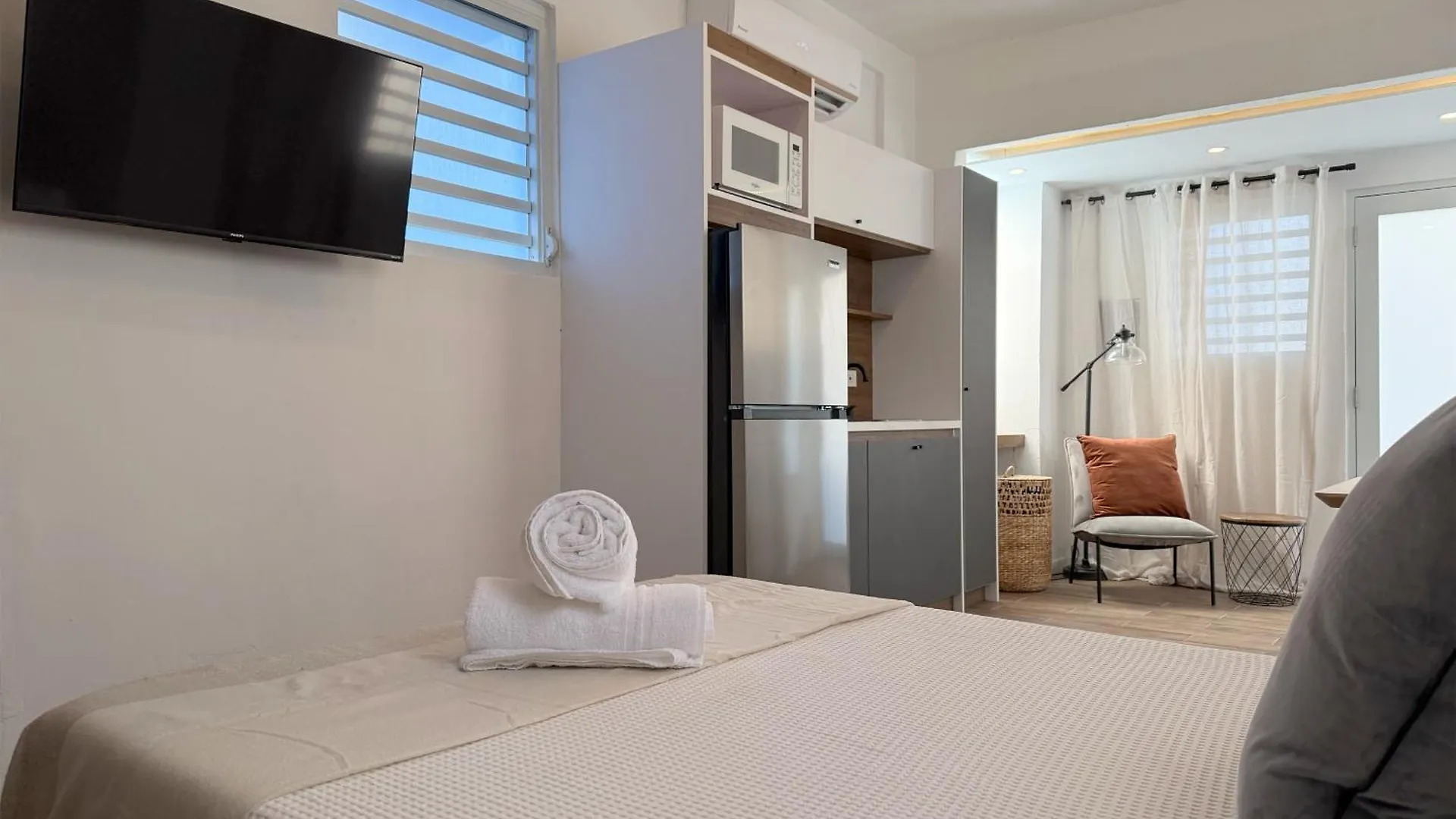 Amazing Group Home Near Beach, Nightlife For 18 산후안 0*,  푸에르토리코