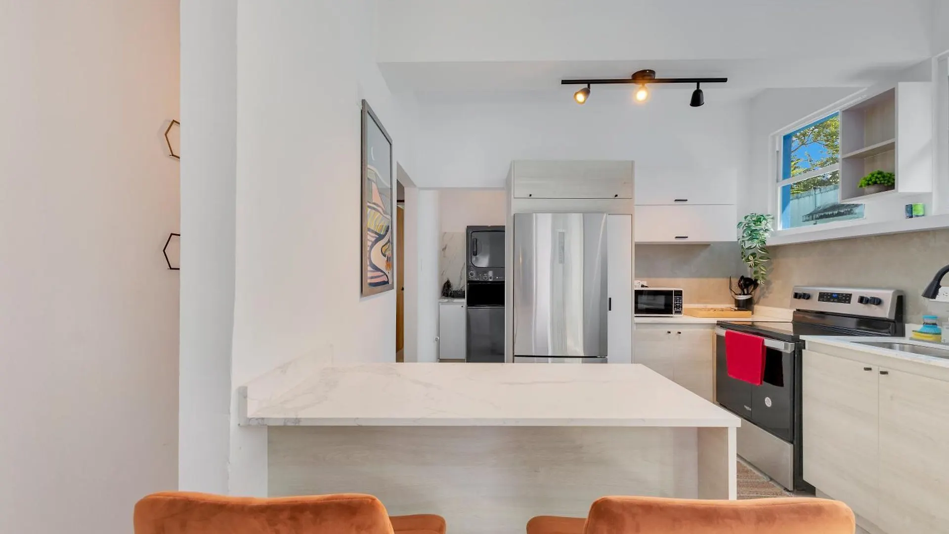 Amazing Group Home Near Beach, Nightlife For 18 San Juan Villa
