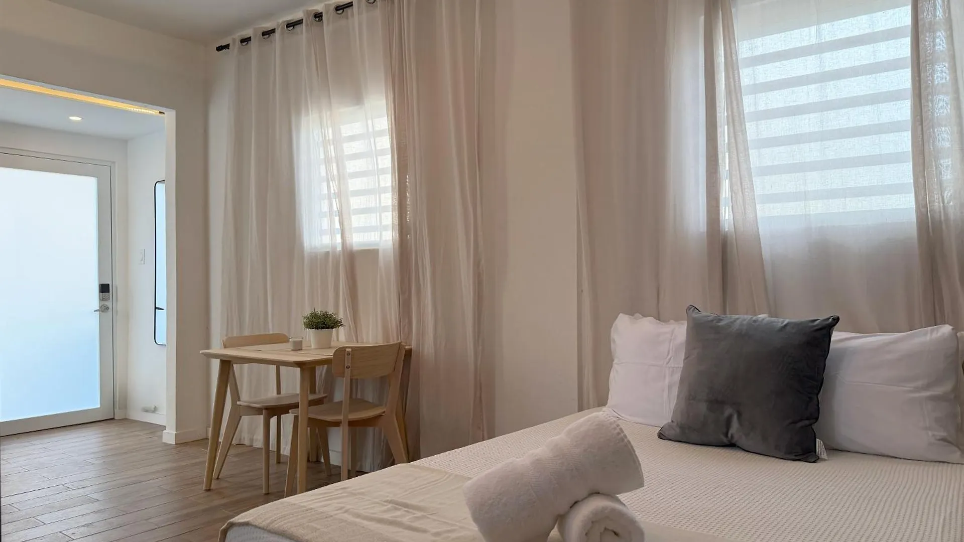 Amazing Group Home Near Beach, Nightlife For 18 San Juan Villa