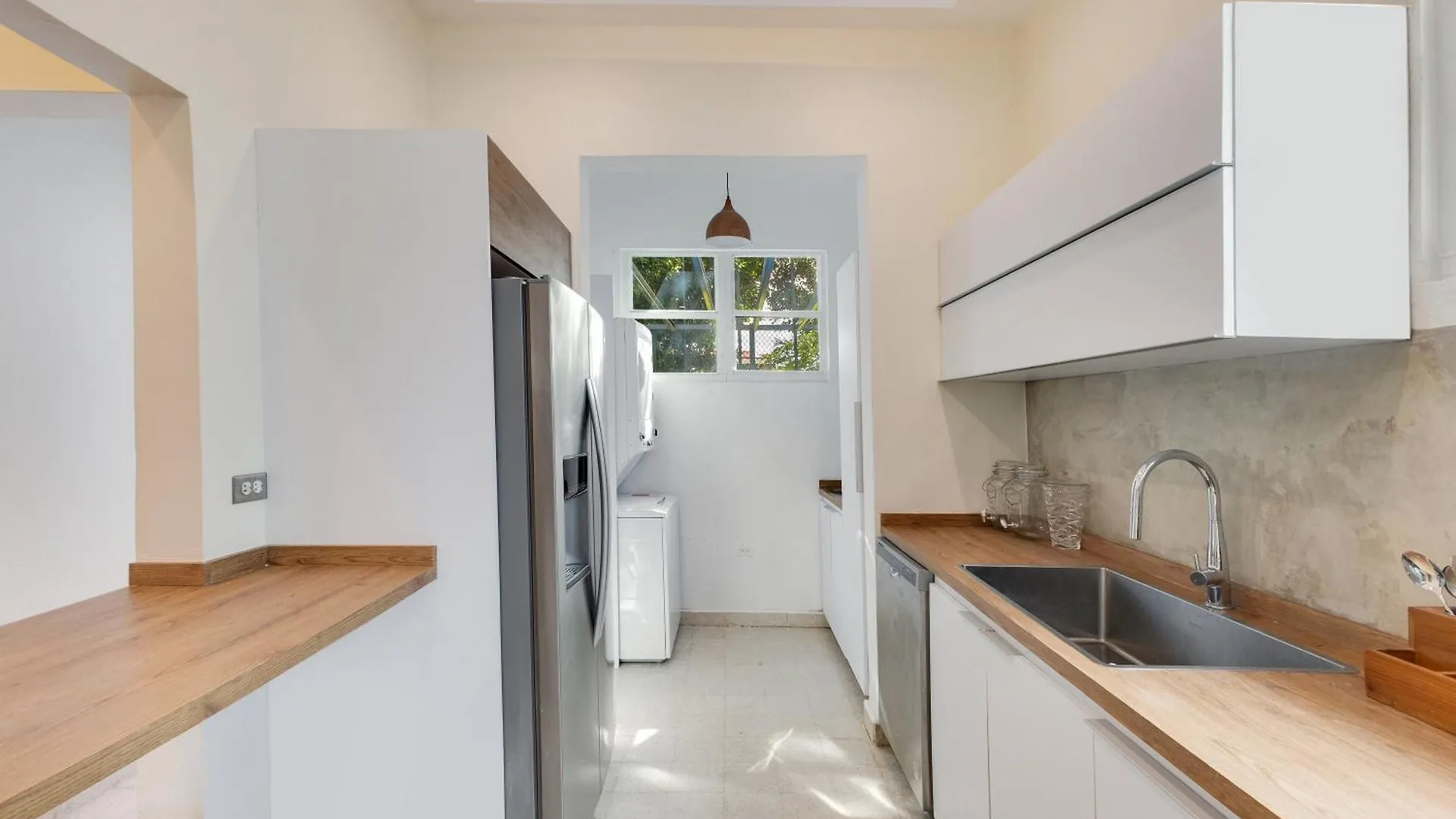 Amazing Group Home Near Beach, Nightlife For 18 San Juan Puerto Rico