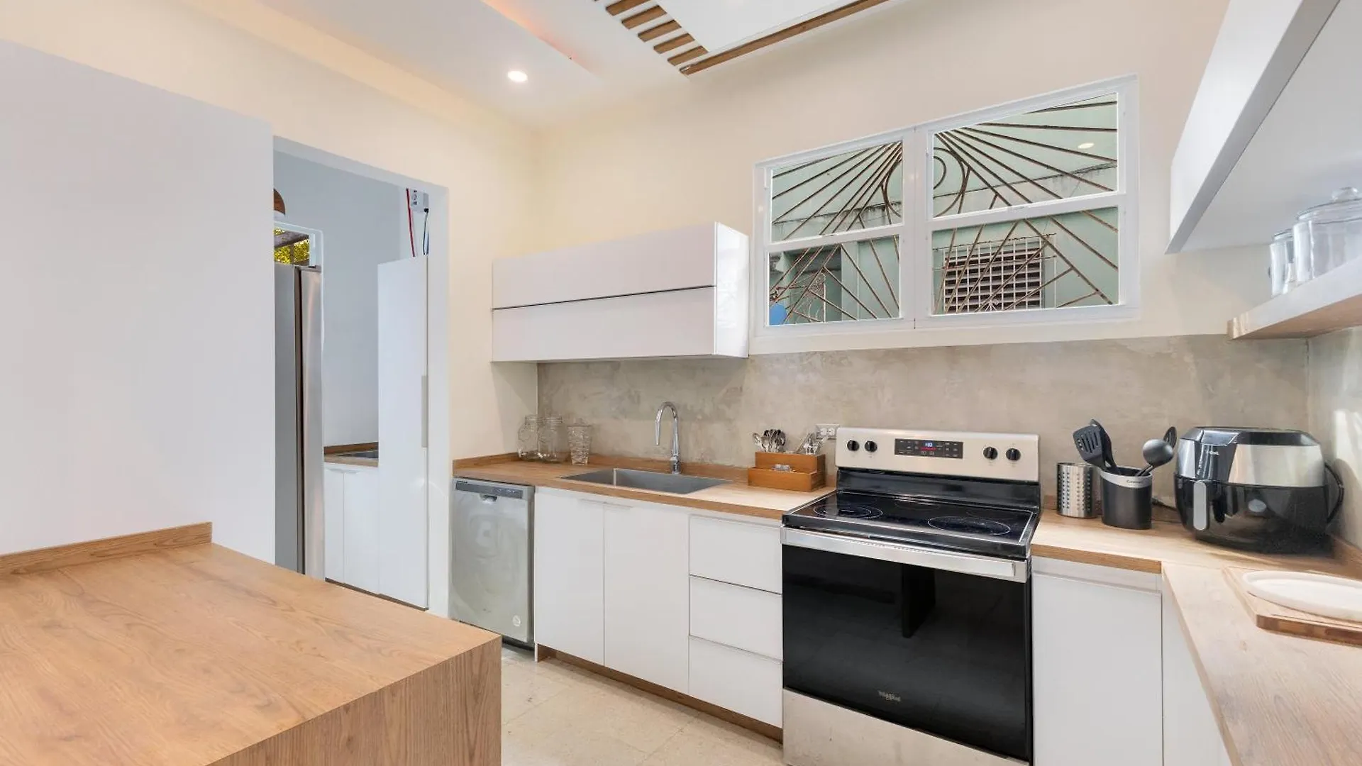 Villa Amazing Group Home Near Beach, Nightlife For 18 San Juan