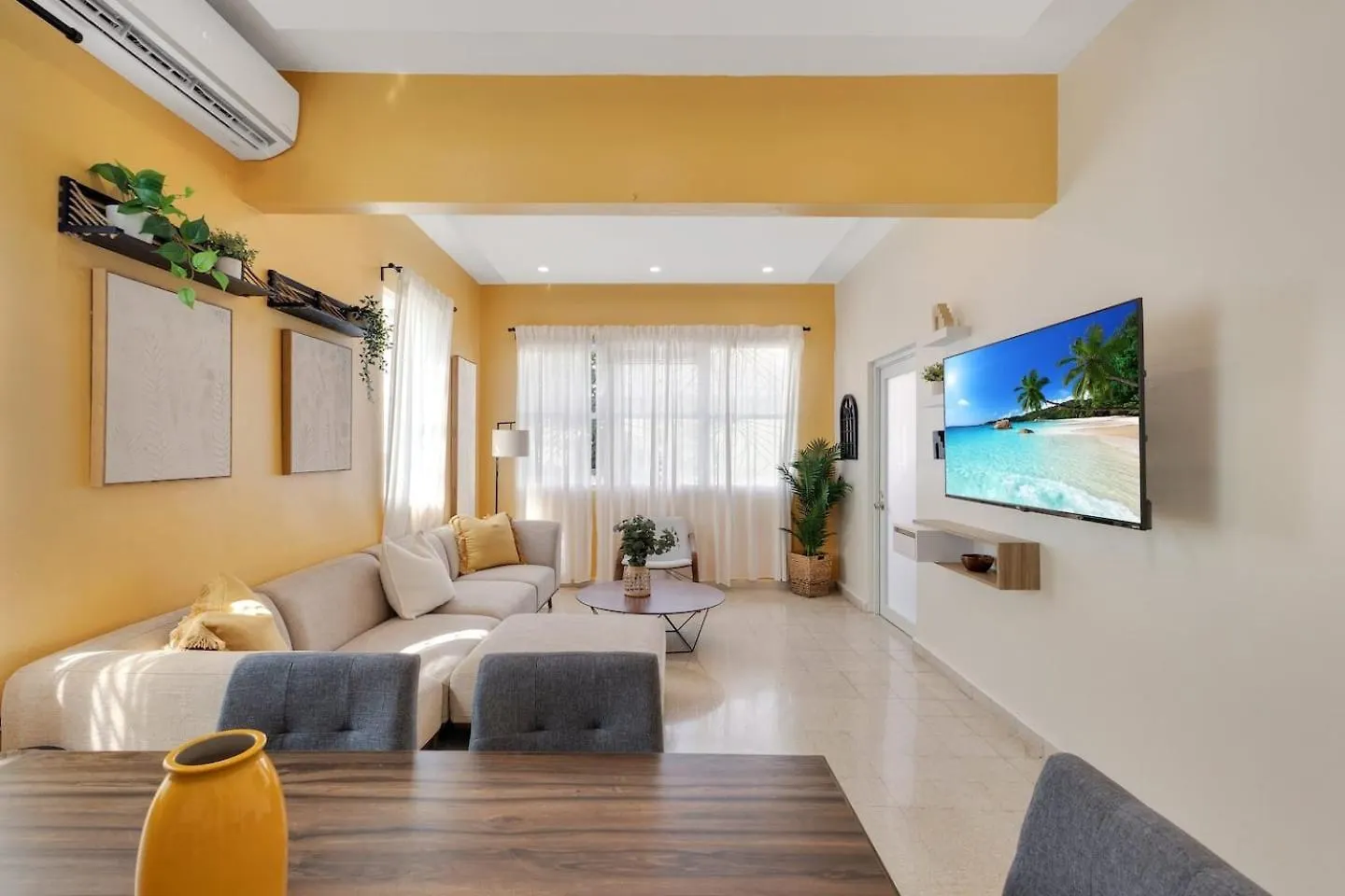 Amazing Group Home Near Beach, Nightlife For 18 San Juan